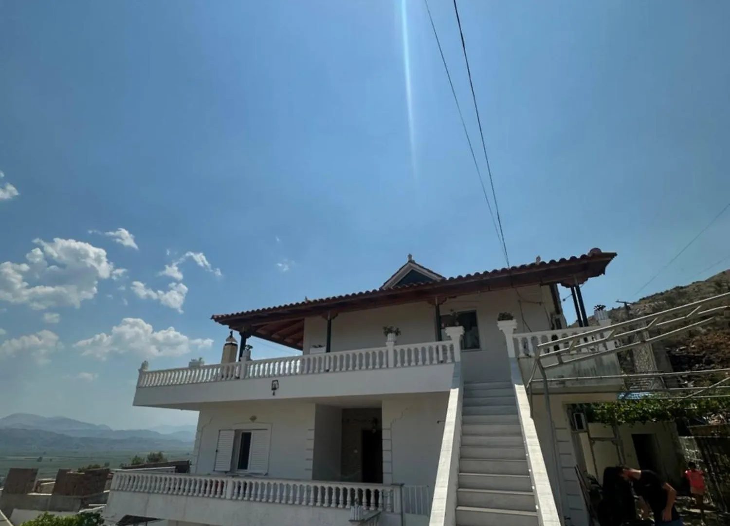 Vila Hino Sarande 0*,  Albania