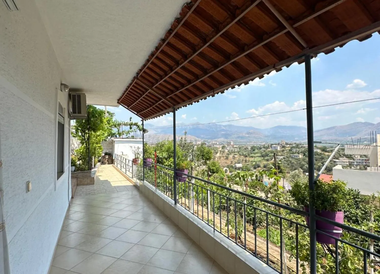 Vila Hino Sarande Villa